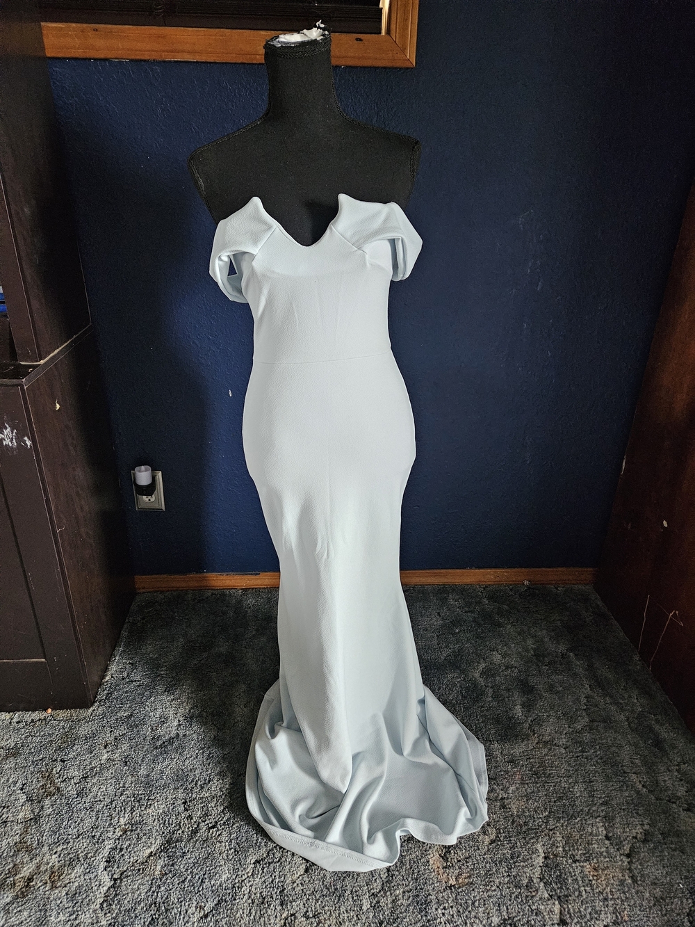Club L London Pale Blue Off-Shoulder Mermaid Maxi Dress size 4 womens